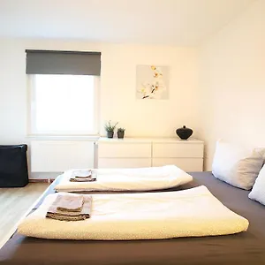  Apartment Charming & Cozy Retreat For 2 - Near Ringpark Deutschland