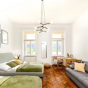  Apartament Designer Apartment, Central, Next To Danube