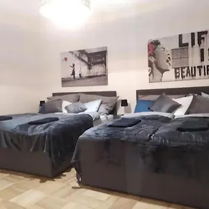  Appartamento Designer Apartment, 5 Min To Center