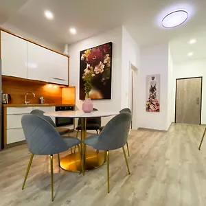  Apartment The Maze Slowenien